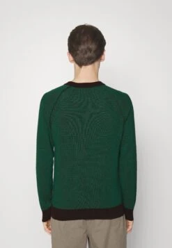 BOSSKAPOKI - Stickad Tröja - Dark Brown -Stilfulla Val Butik ee24174476bb4080931d2828ab1c0d8e