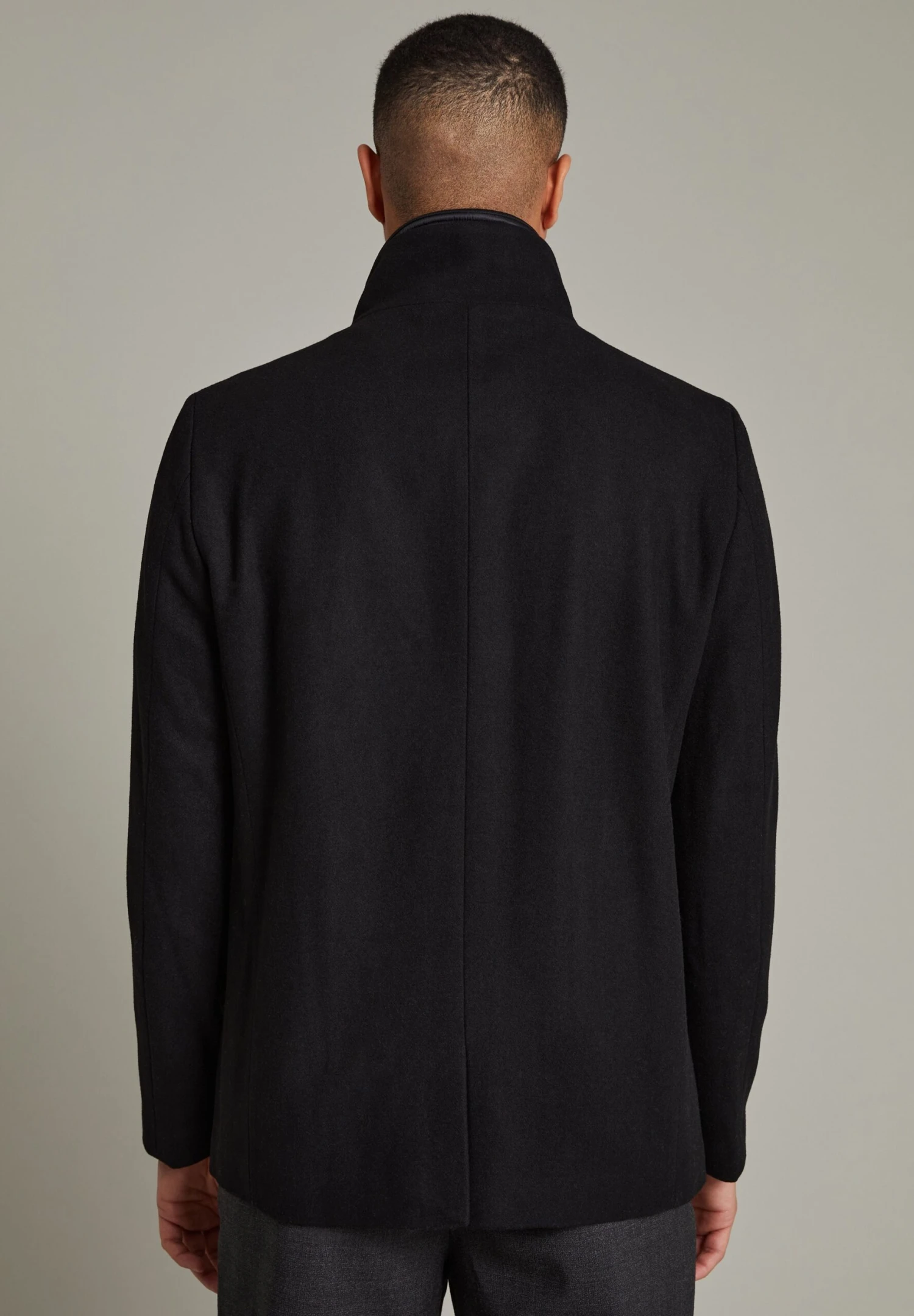 MatiniqueHARVEY - Kort Kappa / Rock - Black 5 MatiniqueHARVEY - Kort Kappa / Rock - Black - Bild 3