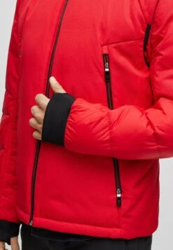 BOSSJUNIPER - Dunjacka - Red Fourteen 11 BOSSJUNIPER - Dunjacka - Red Fourteen -Stilfulla Val Butik f55e18495b524b82ba087fde320ff0fc