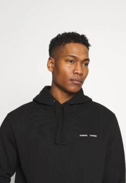 SAMSØE SAMSØE Samsøe SamsøeNORSBRO HOODIE - Luvtröja - Black -Stilfulla Val Butik f9e719b807554c00ac641558bbd7662e